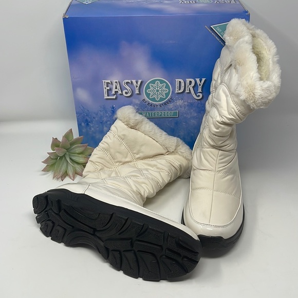 Easy Street Easy Dry Cuddle Waterproof Boots - Picture 1 of 16